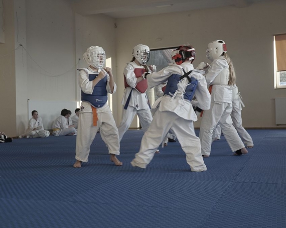 Sala sportowa z matami